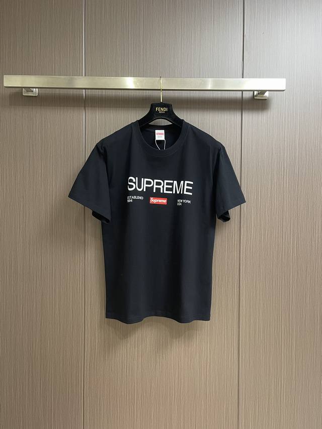 supreme week 1 est. 1994 tee 字母印花直筒圆领套头短袖t恤男女同款采用260克精梳棉双纱 从面料到辅料全部三标齐全跟足zp 进口松井