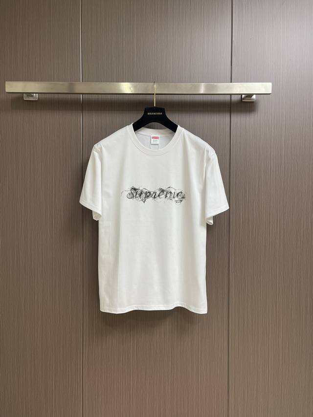 supreme 2024fw smoke tee 烟雾logo短袖T恤，面料全都订织定染280g克重100％棉 圆筒布 圆筒布就是用圆筒织布机织出的针织布，机针