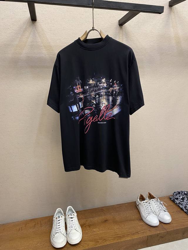 Balenciaga，BLCG Belleville夜色街景短袖T恤 tee. 城市夜景限定系列 采用特定重磅16S230g精棉平纹针织定染对色面料 定织十字拉