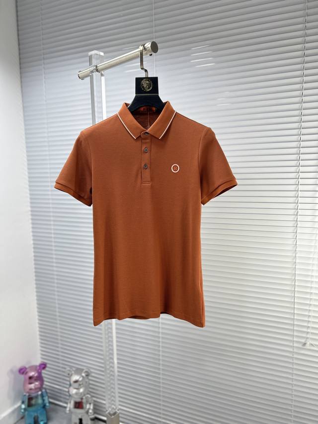 Herm*爱马仕 ss24夏季新款翻领POLO衫 雍容华贵的品牌风格，客供进口面料，手感丝滑细腻有光泽， 做出来的衬衫也是版型垂顺挺括，并且还抗皱抗起球，贴身穿