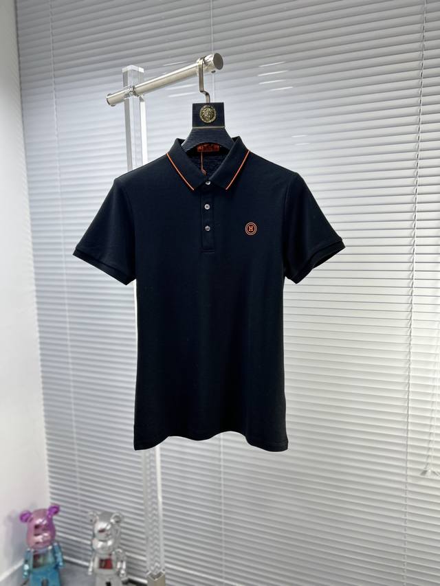 Herm*爱马仕 ss24夏季新款翻领POLO衫 雍容华贵的品牌风格，客供进口面料，手感丝滑细腻有光泽， 做出来的衬衫也是版型垂顺挺括，并且还抗皱抗起球，贴身穿