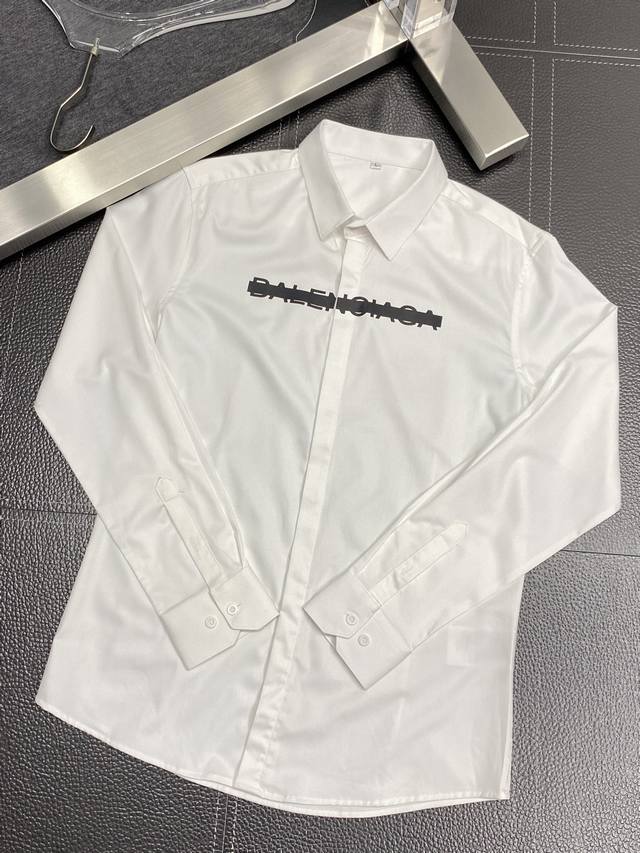 Balenciaga巴黎世家独家专供新款男士休闲长袖衬衫 高端定制 高端版本 时尚百搭爆款进口面料 手感超柔软细腻 穿着亲肤舒适 高端精品 代工厂精细做工 上身