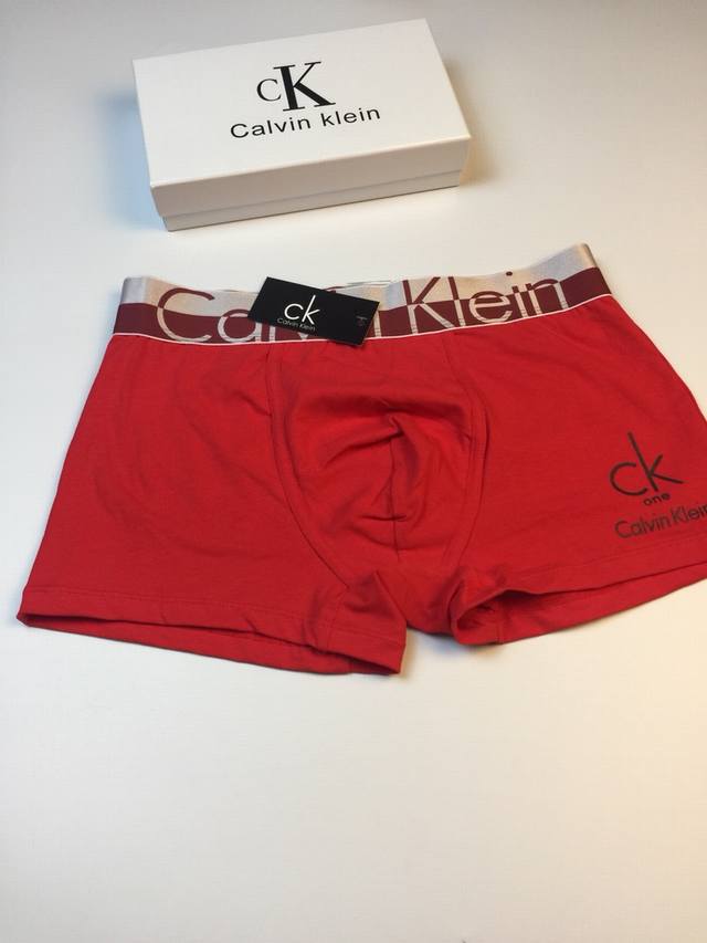 Calvin Klein 选用好好的纯棉布 一盒三条装 Calvin Klein 选用好好的纯棉布 一盒三条装 CK 莫代尔棉 爆款内裤，世界时尚之都各大专柜在 - 点击图像关闭