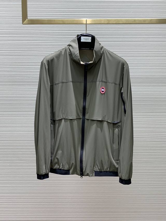 Canada Goose 加拿大鹅，2024秋季最新品，专柜同步有售，原单狠货，时尚休闲连帽外套，精工复刻，绝对一比一顶级复刻，随意对比，顶级刺绣工艺字母图案l