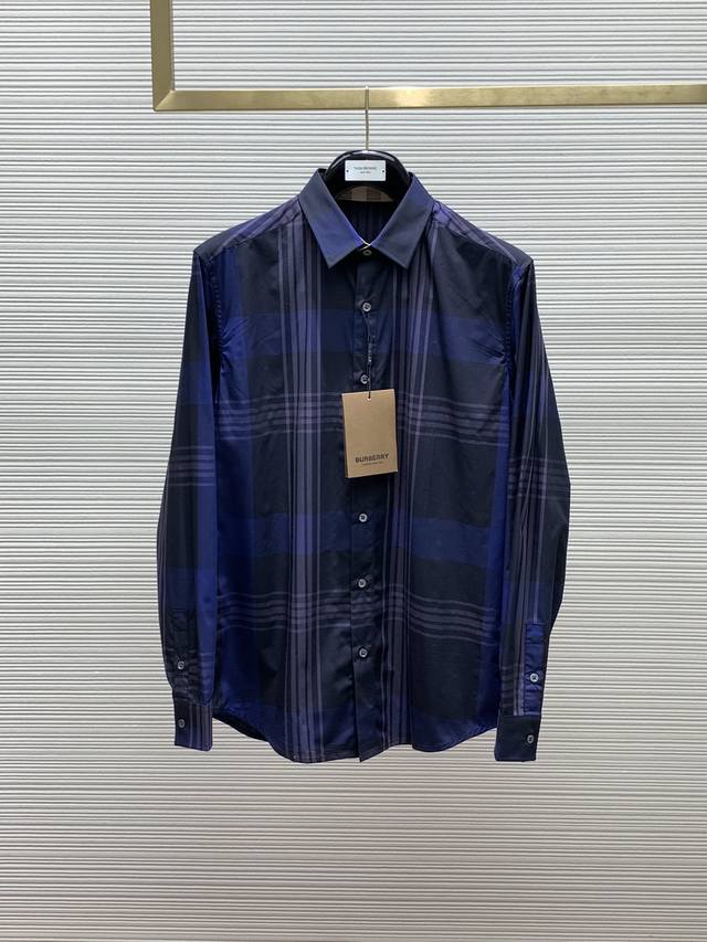 Burberry 巴宝莉，2024秋季最新品，专柜同步有售，原单狠货，时尚休闲长袖衬衫，进口原版面料，上身舒适透气，顶级印花工艺字母图案装饰logo，档次极高，