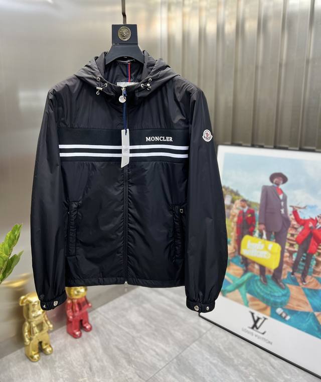 Moncler 蒙口 2025年秋冬新品上新 三标齐全 内里加薄棉款 夹克外套 好货不用过多介绍 看细节 专柜码数：M-XXXL 175 140建议L