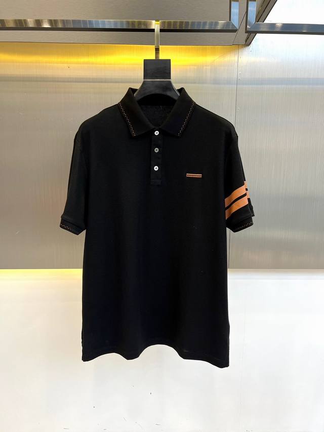 Zegna杰尼亚、2024新品男士商务休闲翻领polo shirt。六角珠地蜂窝珠地。本店主推了八年的经典大珠地面料，专柜60%以上的POLO衫都是此款面料。今