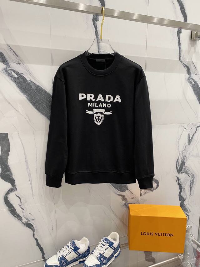 FFF款号：L581 PRADA 普拉达 2024秋冬经典刺绣字母卫衣！订制380克高克重精梳棉，胸前百灵达刺绣工艺，触感肌理效果，oversize版型微阔版型