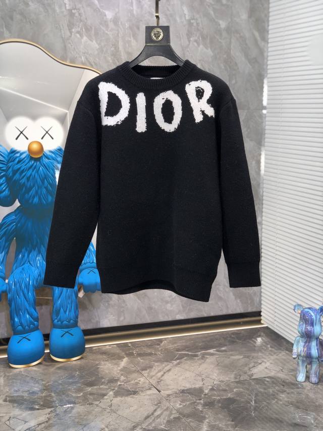 Dior。宽松毛衣 2024秋冬最新系列，专柜1:1顶级复刻，全品相！j加厚款，x潮人必备单品！懂货的老铁赶紧下手，面料：羊绒10%羊毛60%氨纶30% 尺码s