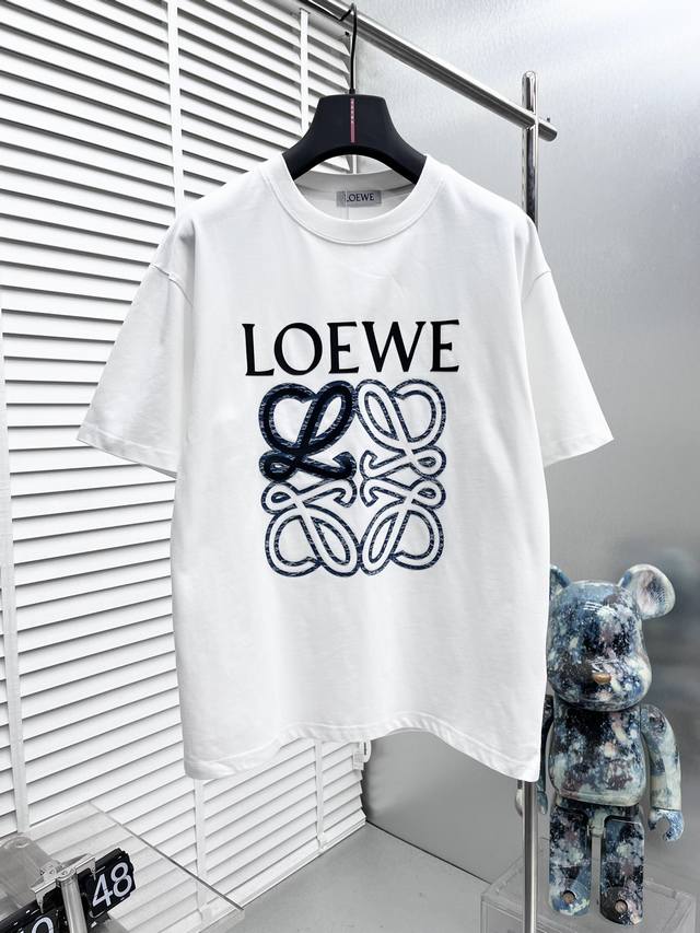 Loewe*2024春夏新款男女同款短袖T恤，原厂订单渠道，极具个性高级风，标志logo图案描边印花工艺设计！情侣款纯棉短袖T恤！！最新时尚潮流人气产物驾到，又