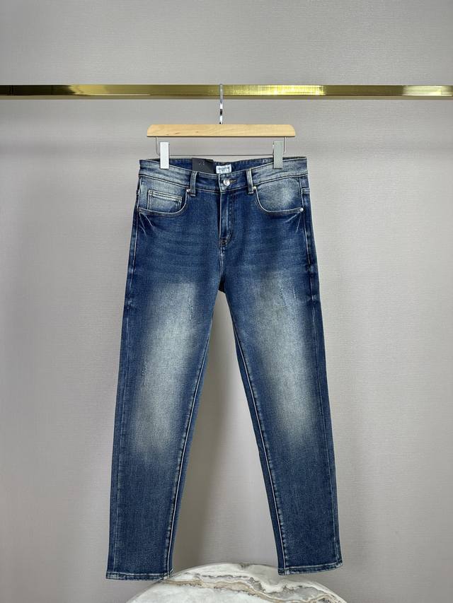 YSL-24ss早秋最新品，男士限定款时装丹宁重工洗水工艺装饰做旧蓝色牛仔裤！ 贸易公司渠道货，重磅级奢华尖货，24年早秋新品，纯正血统品质，绝版稀罕尤物，且遇