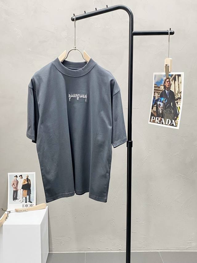 Balenciaga巴黎世家独家专供新款原单男士休闲短袖 高端定制 高版本 时尚百搭爆款进口面料 手感超柔软细腻 穿着亲肤舒适 高端精品 代工厂精细做工 上身非