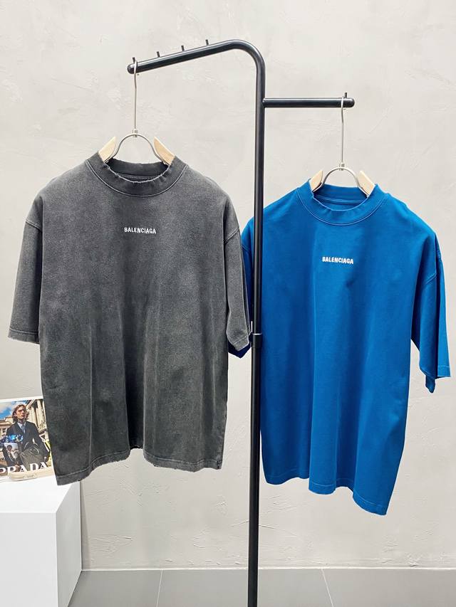 Balenciaga巴黎世家独家专供新款原单男士休闲短袖 高端定制 高版本 时尚百搭爆款进口面料 手感超柔软细腻 穿着亲肤舒适 高端精品 代工厂精细做工 上身非 - 点击图像关闭