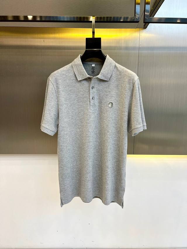 BC-brunello cucinelli，24FW新品发售商务休闲男士短袖polo衫，采用 液氨双面竖条提花爆款面料！独家定织面料！面料棉感十足，上身超级舒服