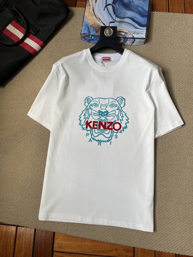 kenzo‘’2024ss春夏最新款短袖T恤出货啦！！ 2024新款T恤 高版本专用面料 高克重纯棉丝光面料 上身舒适不失挺阔 针脚刺绣工艺、数字印花、植绒工艺