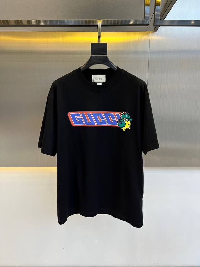 Gucc古驰、24s新款龙年限定出品短袖t恤 ，毛巾绣小龙人章仔logo休闲版型时尚情侣上衣tee，高工艺版型超好，绝对爆款推荐 各季节打底单穿都好看 男女同款