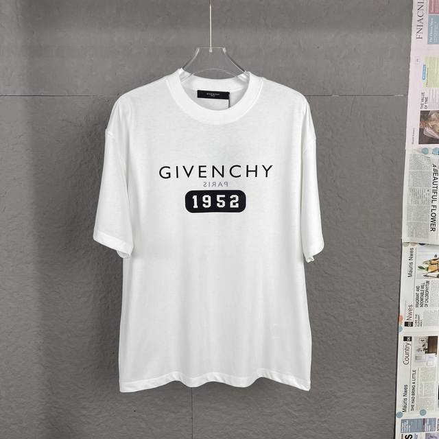 款号：C75 givenchy]纪梵希24ss字母圆领短袖t恤 采用32支双纱260g重面料，对色定染面料，潮流感十足，采用细致纱网材质做网板，定染面料，宽松版