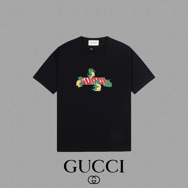 Gucci 古奇] 2024FW短袖T恤 LOGO印花 高端32s双纱260克面料 重磅面料 定制拉架罗纹同缸同染 三标齐全 男女同款 颜色：黑色 白色 尺码：