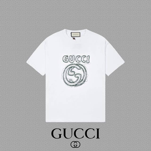 Gucci 古奇] 2024FW短袖T恤 经典GG刺绣搭配后背印花 高端32s双纱260克面料 重磅面料 定制拉架罗纹同缸同染 三标齐全 男女同款 颜色：黑色