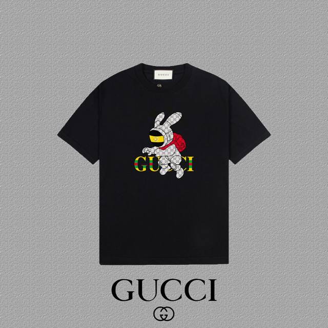 Gucci 古奇] 2024FW短袖T恤 LOGO印花 高端32s双纱260克面料 重磅面料 定制拉架罗纹同缸同染 三标齐全 男女同款 颜色：黑色 白色 尺码：