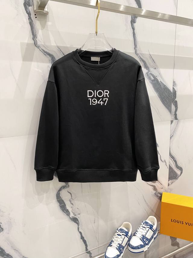 Dior 迪奥 2024秋季圆领新款卫衣 简约Dior1947万针精密刺绣字母 原版面料 官方同款 400克 同缸染面料 手感非常舒服 超级百搭好看 个性复古气