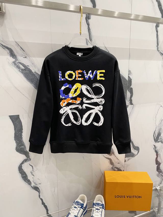 LOEWE 罗意威 2024秋季圆领新款卫衣 经典LOGO图案字母泼墨印花 原版面料 官方同款 400克 同缸染面料 手感非常舒服 百搭超级百搭好看 男女都非常