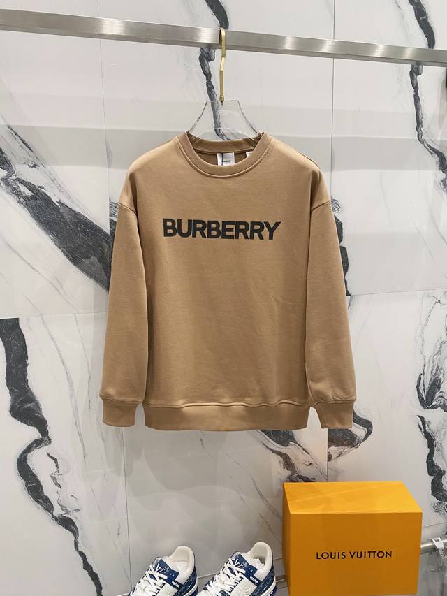 BURBERRY 巴宝莉2024秋季圆领新款卫衣 经典硅胶字母微标LOGO标识 原版面料 官方同款 400克 同缸染面料 手感非常舒服 超级百搭好看 个性复古气