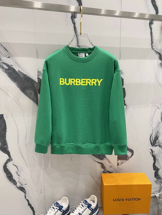 BURBERRY 巴宝莉2024秋季圆领新款卫衣 经典硅胶字母微标LOGO标识 原版面料 官方同款 400克 同缸染面料 手感非常舒服 超级百搭好看 个性复古气