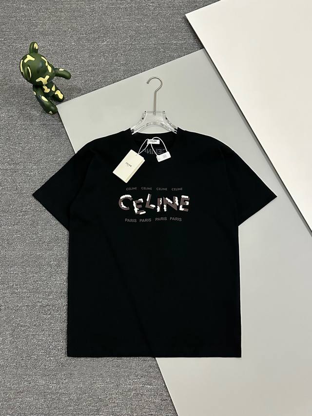 高品质］思琳 CELINE 24ss。采用进口原料工艺加厚二色厚板胶压英文LOGO后面绣花英文圆领短袖T恤，有个性街头设计风格 面料采用32支250g精棉双纱面 - 点击图像关闭