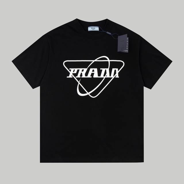 顶级版本 区别通货 - Pr'da几何图案标识 - 颜色：图片色 - 尺码：S M L XL XXL - 面料：采用280克双纱面料+260克配套螺纹 - 辅料