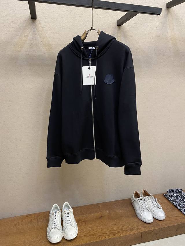 Moncler，蒙口经典小标连帽卫衣 1:1对版面料400克毛圈高克重百分百纯棉双纱 提前已做预缩水，不会洗一次就变形的 男女同款 官网细节一致 全套包装 三标