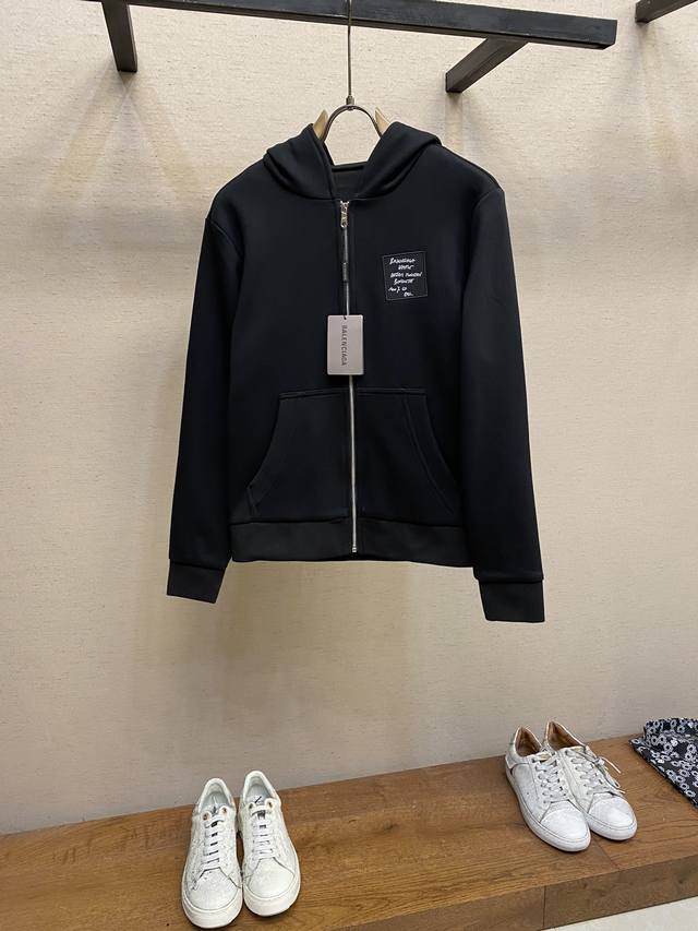 FFF外套 Balenciaga，时尚长袖连帽卫衣套装 臻选高端弹力纯棉棉面料，手感软糯！质感细腻，无痕防尘免烫立体有型，顶级的穿衣享受。打造别具一格的时尚韵味