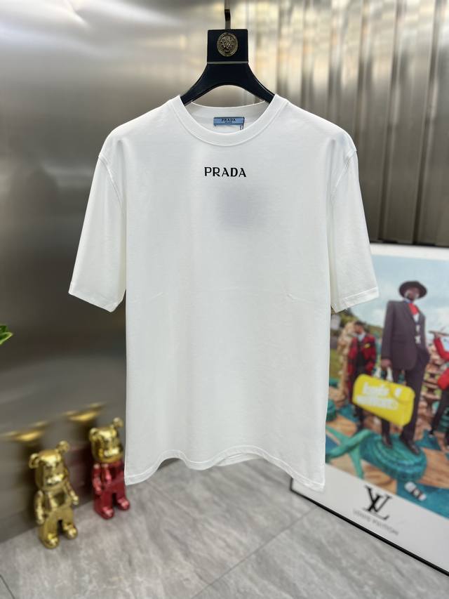 Prada 普拉达 2024年春夏新品上新 三标齐全 圆领短袖T恤 好货不用过多介绍 看细节 专柜码数：M-XXXL 175 140建议L