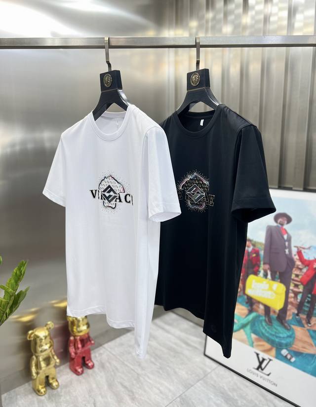 Versace 范思哲 2024春夏新品 三标齐全 T恤短袖 好货不用过多介绍 看细节 专柜码数：M-6XL 175 140建议XL 最大穿220