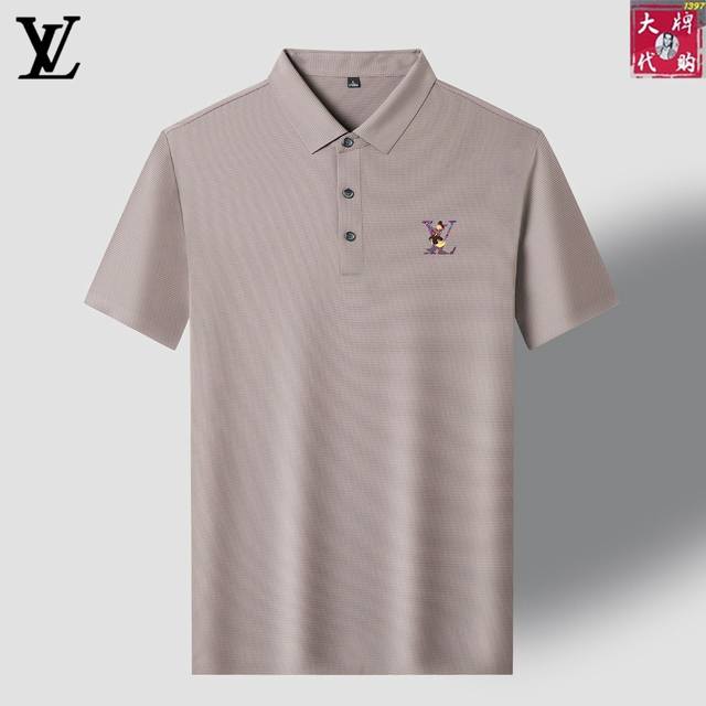 LV 路易威登 春夏新款polo领短袖系列 精选优质丝光棉面料，时尚大牌logo设计，上身版型超赞，面料细腻舒适透气，随意搭配都超级好看时尚型男必备款哦！尺码：