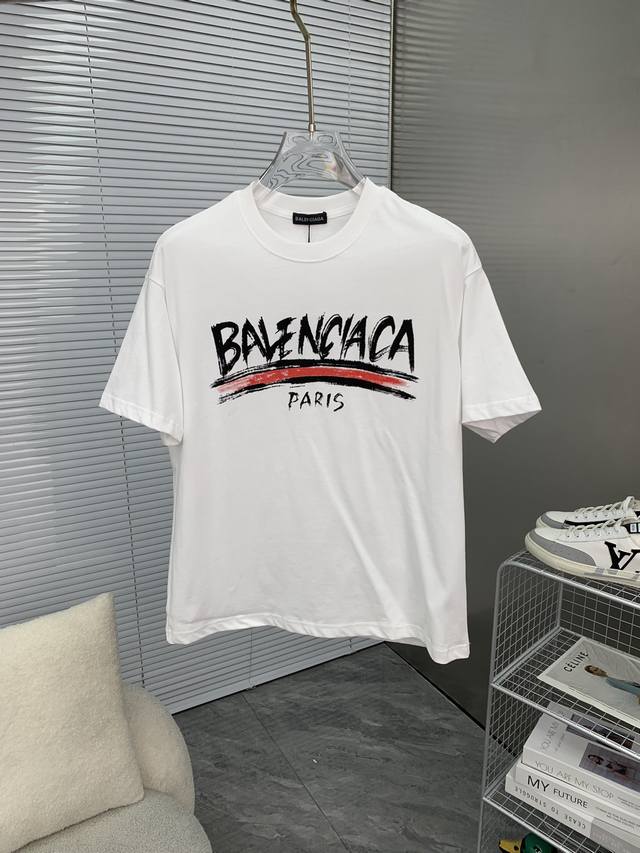 Balenciaga巴黎世家 2024ss春夏高品质高克重纯棉潮牌棉T恤，工艺品级别，重工辅料，车线做工符合精品要求，超级好搭配，落肩款，品质及剪裁设计都堪称一 - 点击图像关闭