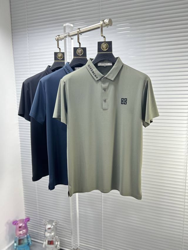 Giv*纪梵希 ss24夏季新款翻领POLO衫 雍容华贵的品牌风格，客供进口面料，手感丝滑细腻有光泽， 做出来的衬衫也是版型垂顺挺括，并且还抗皱抗起球，贴身穿着