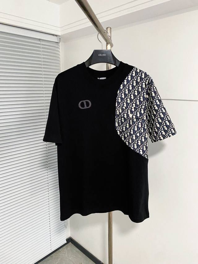 Dior 迪奥 24ss 刺绣拼接短袖 新款拼接圆领短袖 非常炸街的一款，潮男潮女们一定要闭眼收 渠道的精品制作，整个过程非常用心 到手实物质感赞爆啦，里里外外