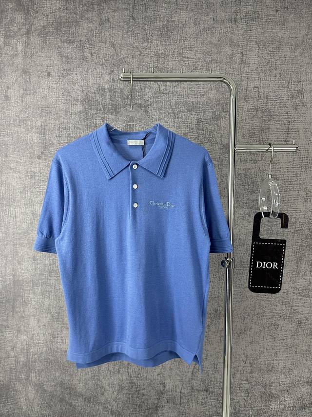 Dior迪奥 2024夏季新品 字母刺绣logo羊毛+桑蚕丝短袖男士翻领polo衫 这款 Polo 衫是二零二四秋季成衣系列新品，全新演绎 Dior 主打单品。