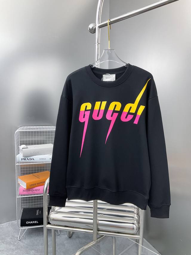 高品质 GUCCI 古驰 SS 秋冬新款渐变闪电字母logo圆领卫衣，简约又不失风格的复古，原版定制高克重双股面料制作，面料手感扎实，上手非常有档次 贴身柔软细