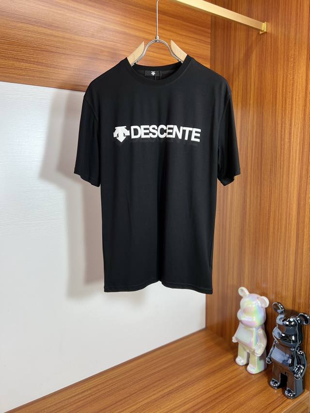 Descente 迪桑特 2024春夏新品 三标齐全 圆领短袖T恤 好货不用过多介绍 看细节 专柜码数：M-XXXL 175 140建议L 最大穿200斤