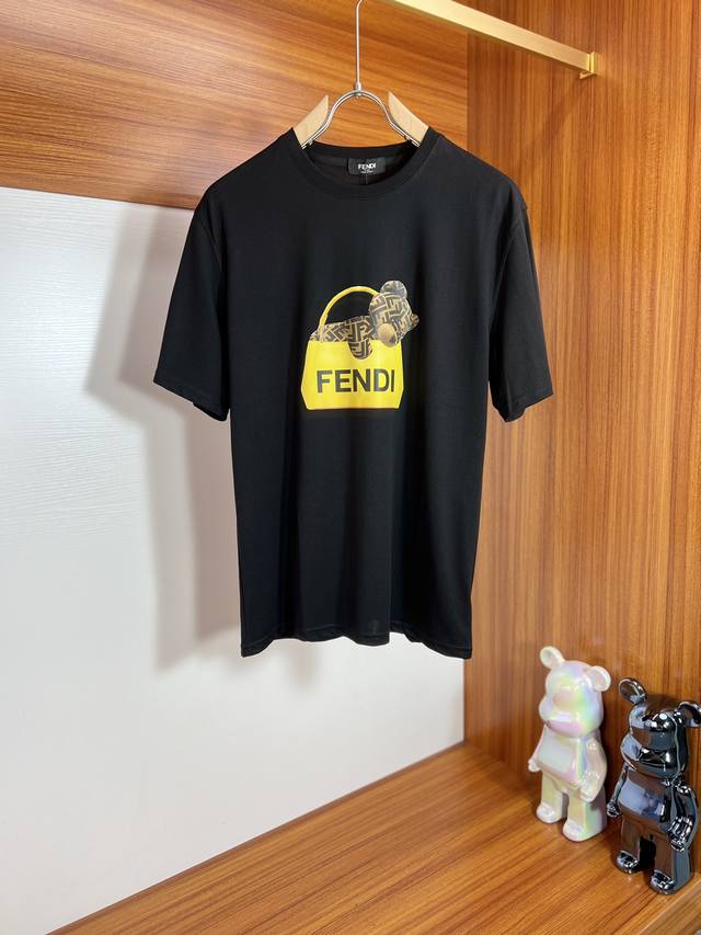 Fendi 芬迪 2024春夏新品 三标齐全 圆领短袖T恤 好货不用过多介绍 看细节 专柜码数：M-XXXL 175 140建议L 最大穿200斤 - 点击图像关闭