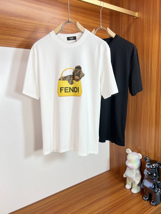 Fendi 芬迪 2024春夏新品 三标齐全 圆领短袖T恤 好货不用过多介绍 看细节 专柜码数：M-XXXL 175 140建议L 最大穿200斤