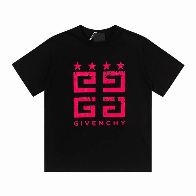 特价 齐码 Givenchy 纪梵希24fw新款推荐印花休闲短袖t恤 客供定制面料，贴身体感非常舒适，标志logo图案压胶工艺设计，大牌感十足。 最新时尚宽松版