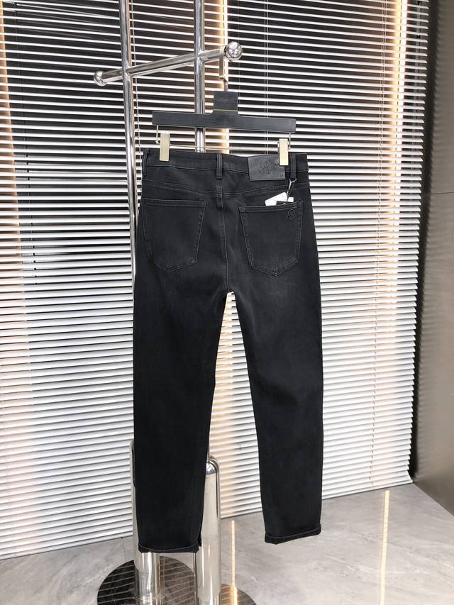 蒙口 Moncler 码数：29--40 无37 39 2024秋冬新品。订制高品质时尚牛仔裤。超级百搭款。独家定制-进口高端高密度精棉面料，贴身舒适，超靓版型