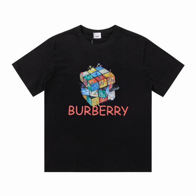 特价 剩余尺码 XS BURBERRY 巴宝莉 24ss Iv大师亲手设计潮牌新品印花圆领短袖t恤 颜色：黑色 白色 尺码：XS S M L 最新砖柜同步os落