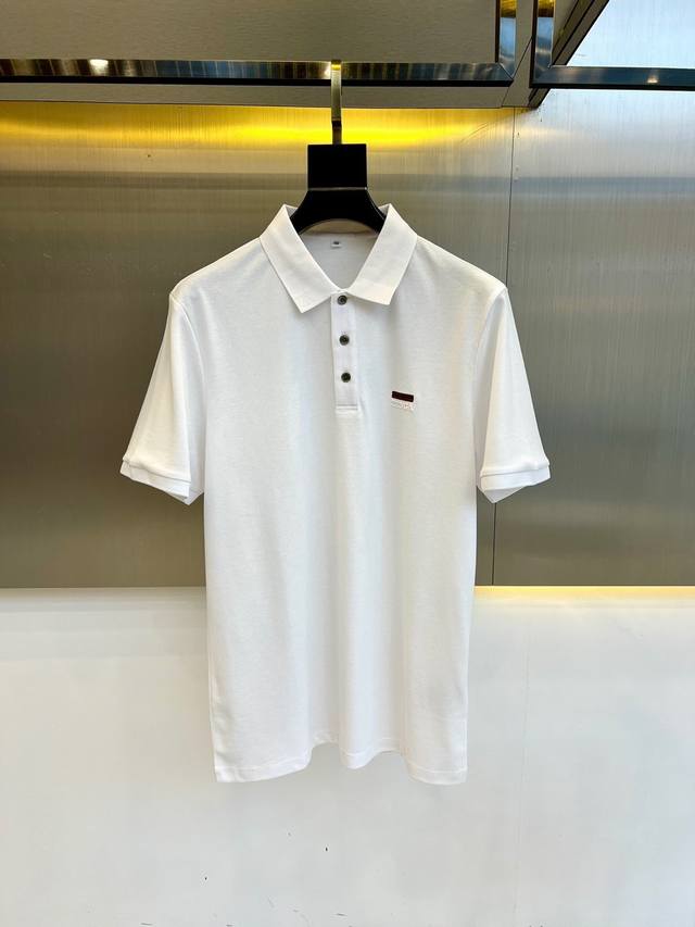 Zegna杰尼亚、2024新品男士商务休闲翻领polo shirt。六角珠地蜂窝珠地。本店主推了八年的经典大珠地面料，专柜60%以上的POLO衫都是此款面料。今 - 点击图像关闭