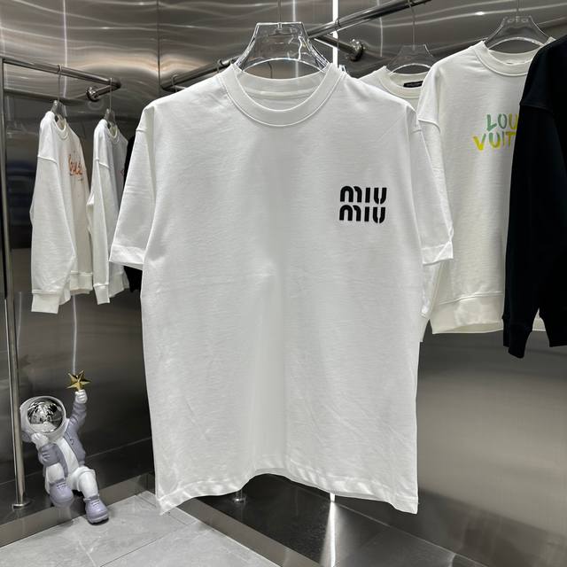 miu miu 2024 新款 硅胶圆领T恤实物很棒男女同款宽松版 尺码S M L XL XXL 五个码 黑色 白色