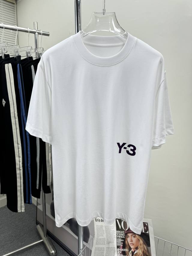 Y-3* 顶级版本 2024秋冬新品加厚290克短袖 火爆上市啦 定制顶级优选洗水棉面料 上身舒适度高 专柜同款装饰 轻奢内敛低调奢华 内搭外穿轻松驾驭不挑人