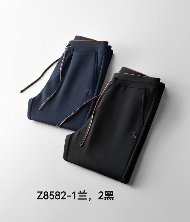 秋冬新款 new winter ；弹力针织面料，柔软，舒适，不掉色 款号：Z8582-1兰，2黑 码数：兰30-38,黑29-40 版型：束脚裤型